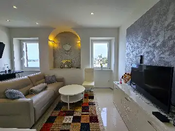 Sea-View Apartment for 2 in Rovinj