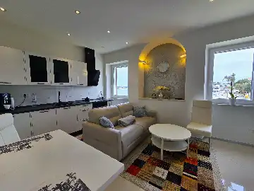 Sea-View Apartment for 2 in Rovinj