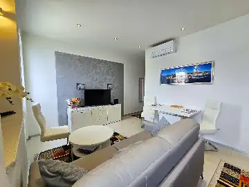 Sea-View Apartment for 2 in Rovinj