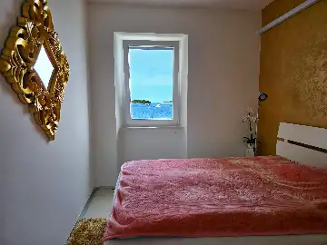 Sea-View Apartment for 2 in Rovinj