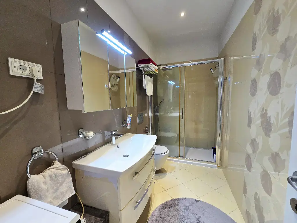 Sea-View Apartment for 2 in Rovinj