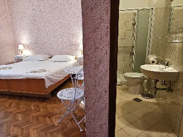 Rovinj Double Room with Private Bathroom