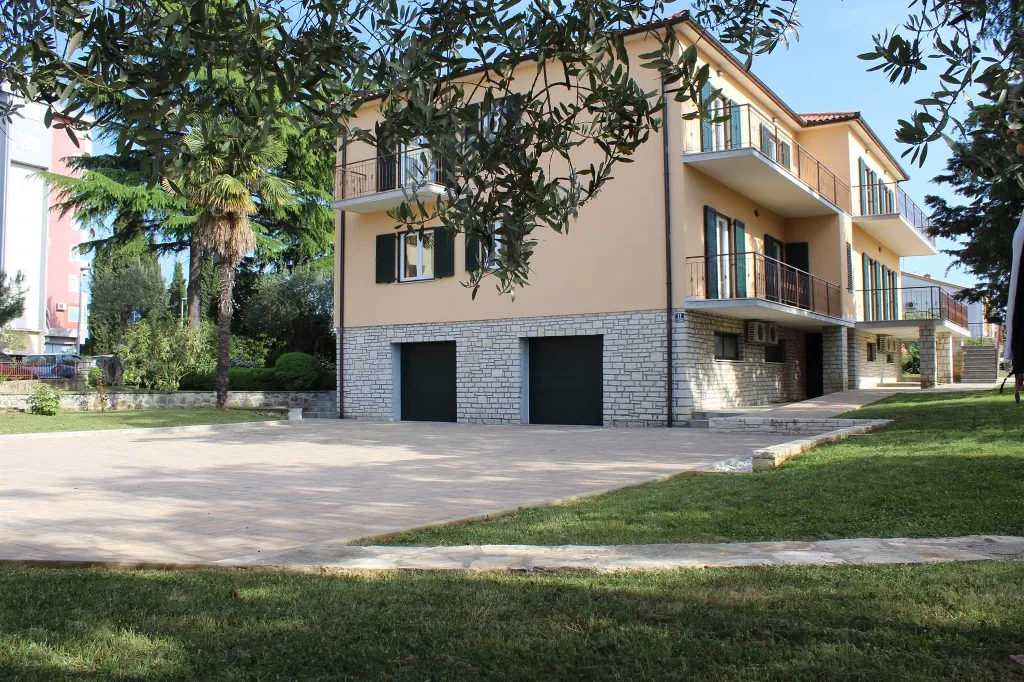 Rovinj Double Room with Private Bathroom