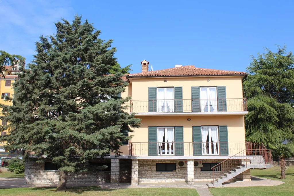 Rovinj Double Room with Private Bathroom