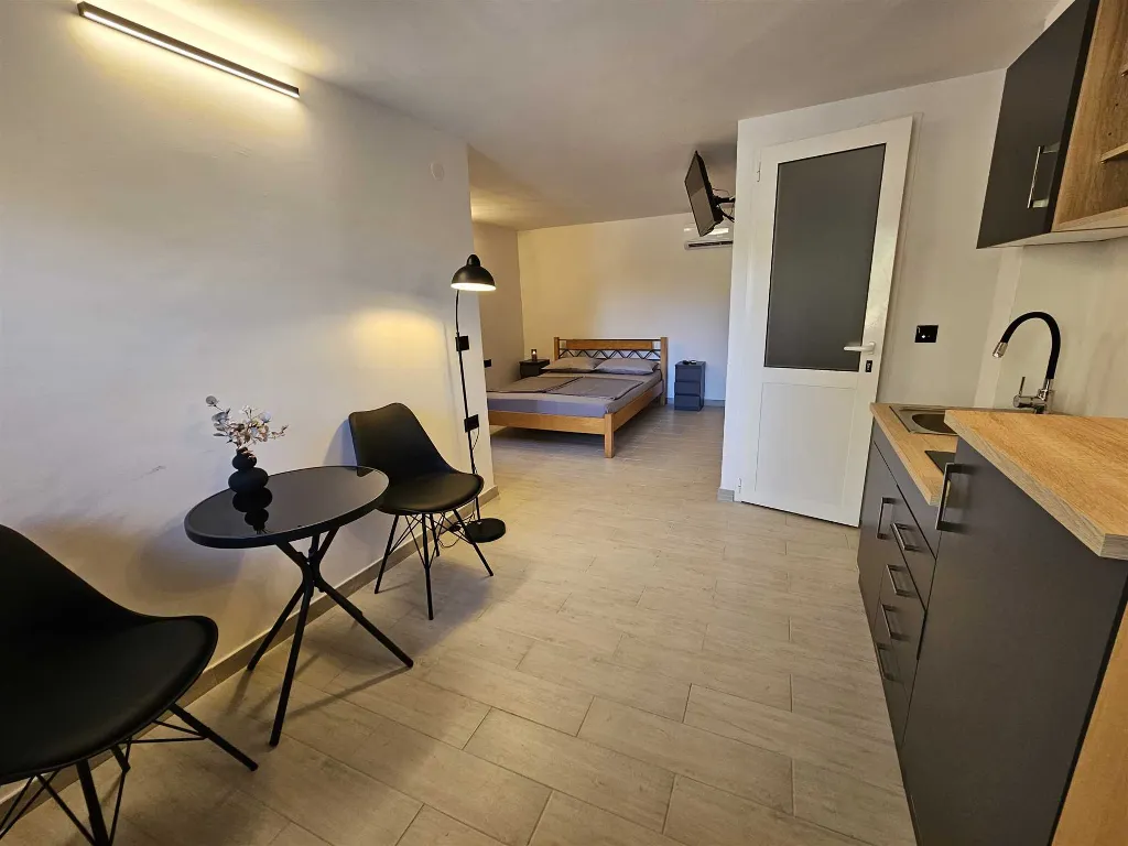 Rovinj Studio Apartment with Balcony for 2 Guests