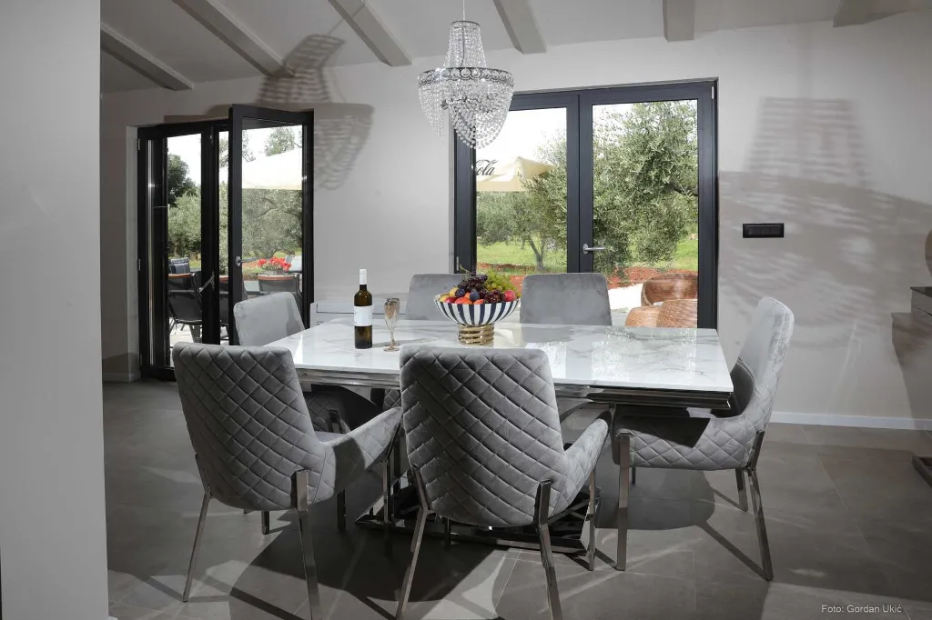 3-Bedroom House with Heated Pool in Rovinj
