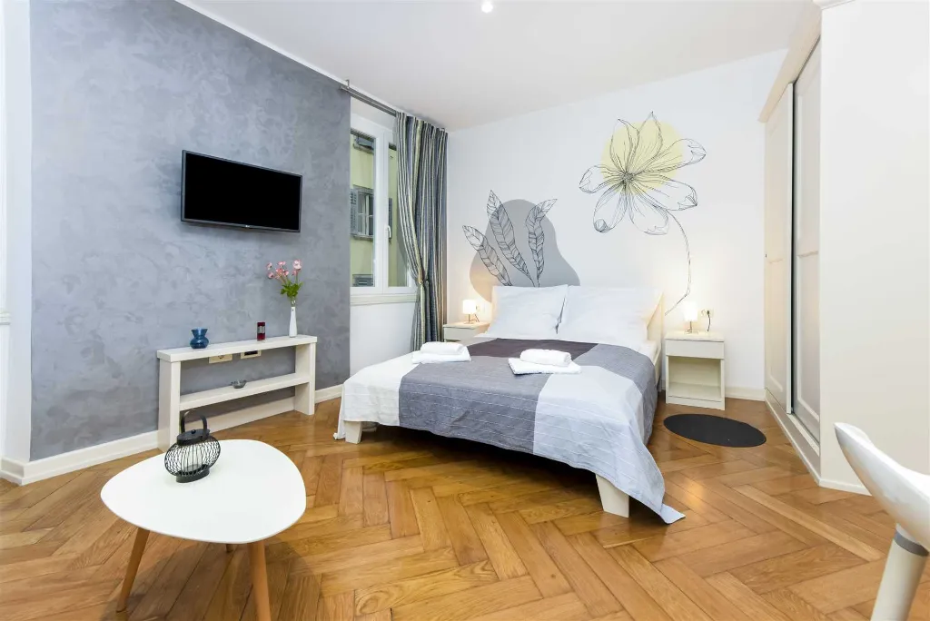 Rovinj Studio Apartment for 2 Guests (Pedestrian Area)