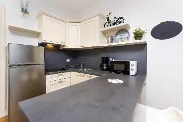 Rovinj Studio Apartment for 2 Guests (Pedestrian Area)