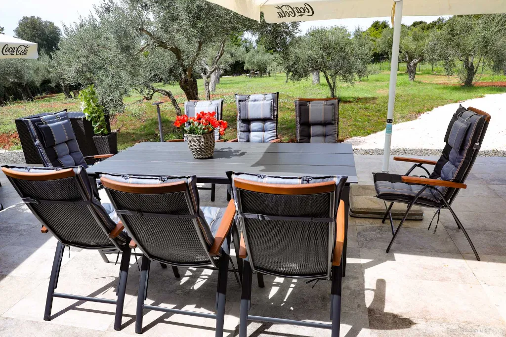 3-Bedroom Villa with Pool in Rovinj for 6 Guests
