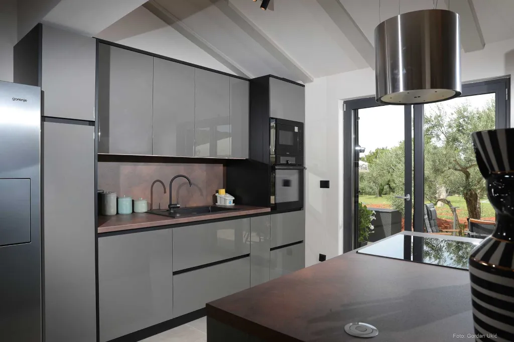 3-Bedroom Villa with Pool in Rovinj for 6 Guests