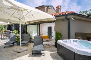 3-Bedroom Villa with Pool in Rovinj for 6 Guests