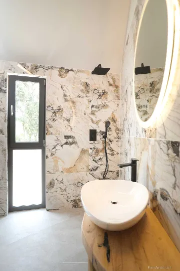 3-Bedroom Villa with Pool in Rovinj for 6 Guests