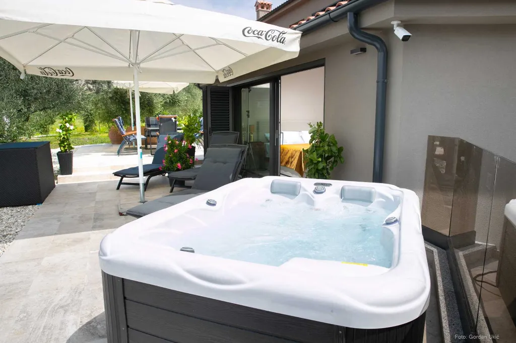 3-Bedroom Villa with Pool in Rovinj for 6 Guests