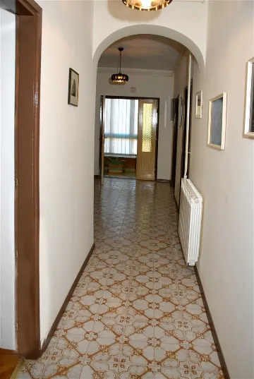 4-Bedroom Apartment in Ližnjan for up to 8