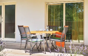 Pula Apartment with BBQ and WiFi for 4 Guests