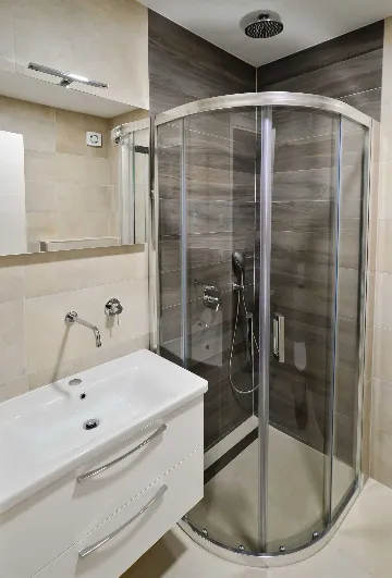 2-Bedroom Apartment in Pomer for Up to 4 Guests