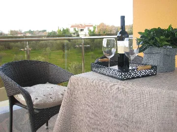 2-Bedroom Apartment in Pomer for Up to 4 Guests