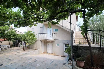 Two-Bedroom Apartment in Pula with Parking