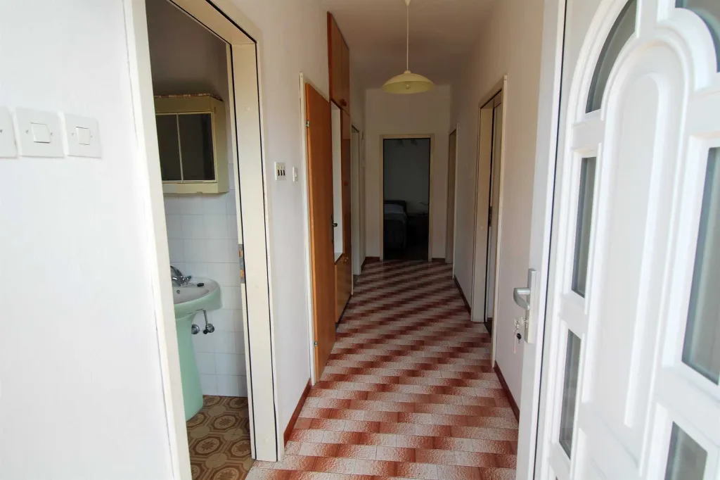 Two-Bedroom Apartment in Pula with Parking