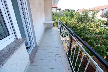 Two-Bedroom Apartment in Pula with Parking