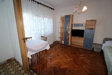 Two-Bedroom Apartment in Pula with Parking