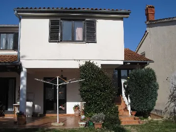 3-Bedroom Apartment in Banjole with Parking