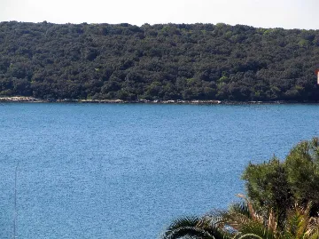 3-Bedroom Apartment in Banjole with Parking