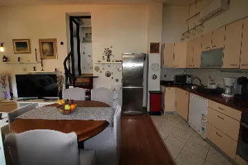 3-Bedroom Apartment in Banjole with Parking