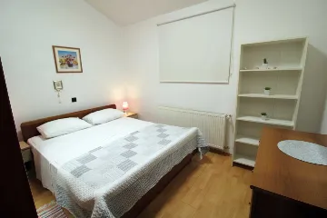 3-Bedroom Apartment in Banjole with Parking