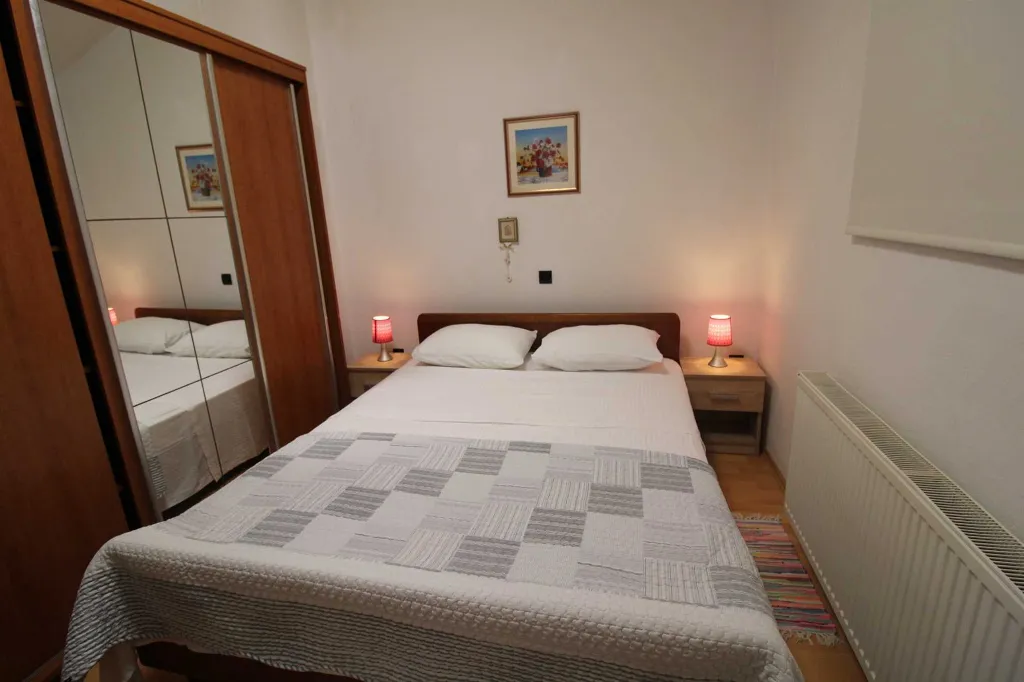 3-Bedroom Apartment in Banjole with Parking
