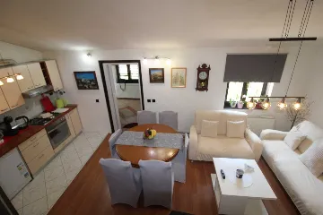 3-Bedroom Apartment in Banjole with Parking