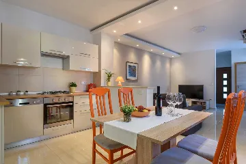 2-Bedroom Apartment in Pula for Up to 4 Guests