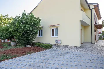 2-Bedroom Apartment in Pula for Up to 4 Guests
