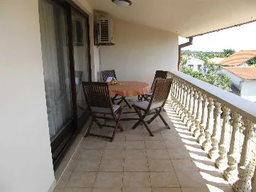 Apartment for 5 in Medulin with Covered Terrace