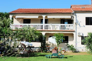 Studio for 2 Guests in Pula with Parking