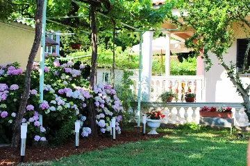 Studio for 2 Guests in Pula with Parking