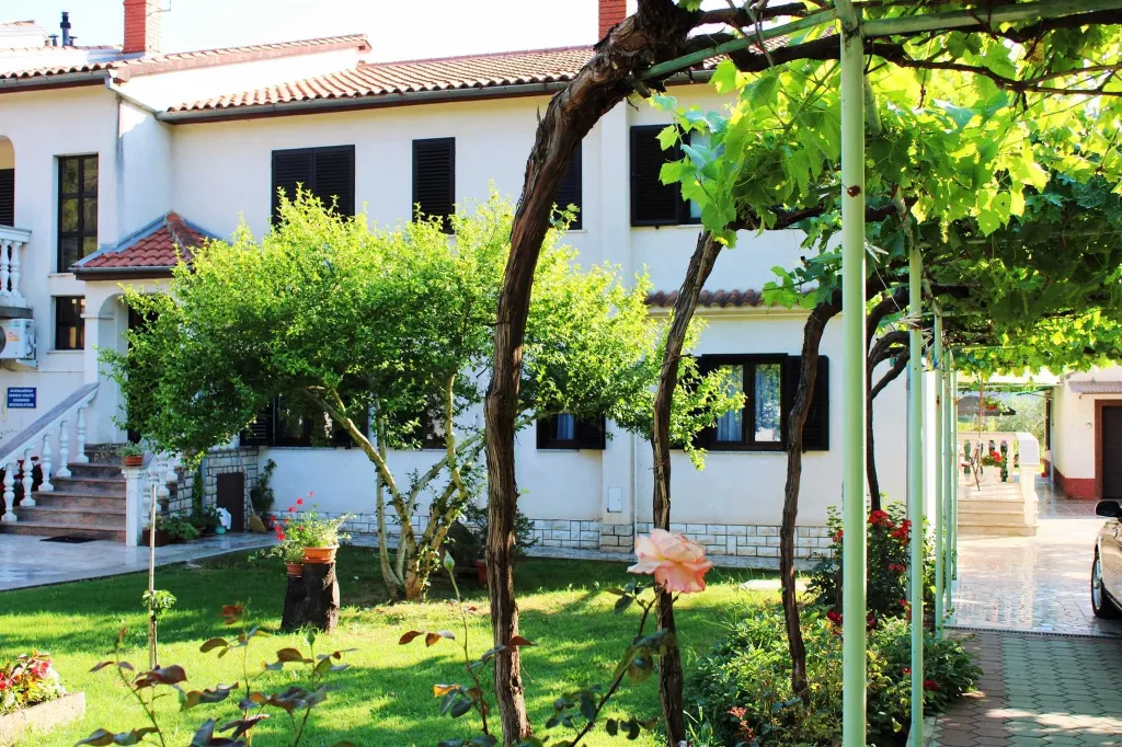 Studio for 2 Guests in Pula with Parking