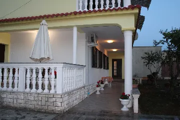 Studio for 2 Guests in Pula with Parking