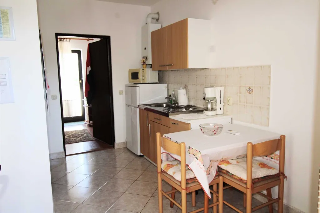1-Bedroom Apartment in Banjole with Parking