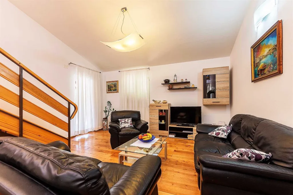 Vodnjan Villa with Heated Pool and Rooftop Terrace