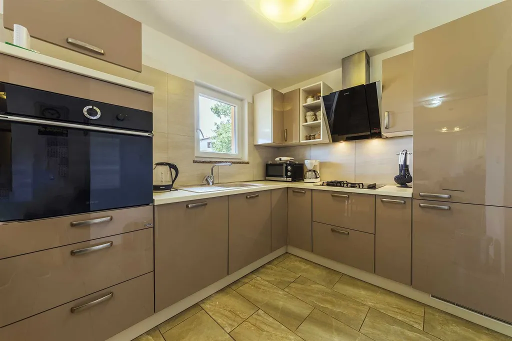 Vodnjan Villa with Heated Pool and Rooftop Terrace