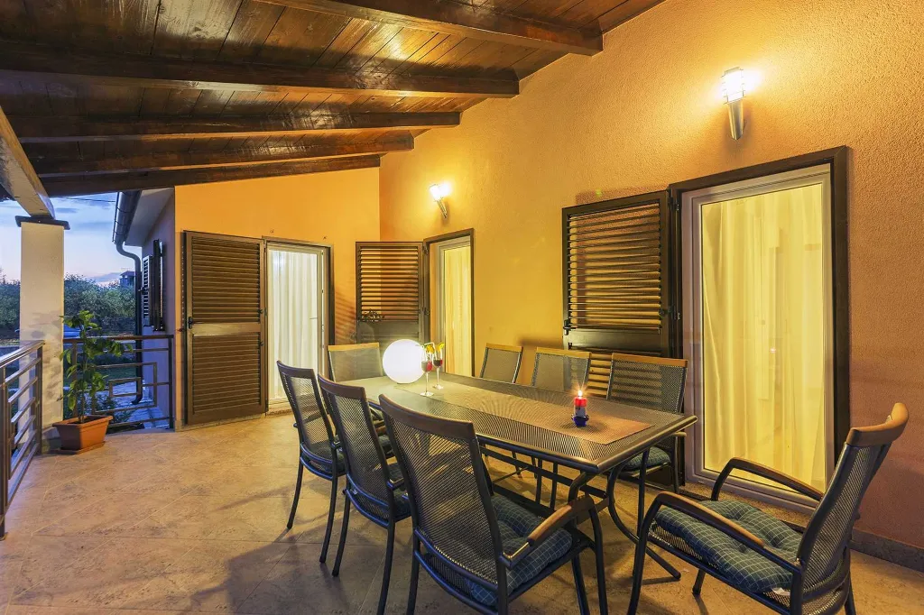 Vodnjan Villa with Heated Pool and Rooftop Terrace