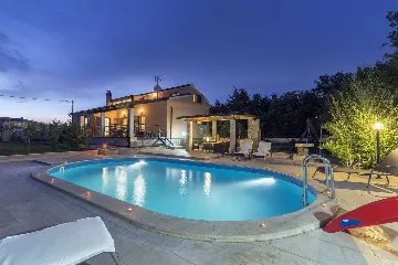 Vodnjan Villa with Heated Pool and Rooftop Terrace