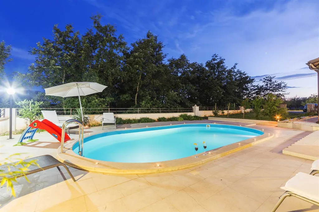 Vodnjan Villa with Heated Pool and Rooftop Terrace