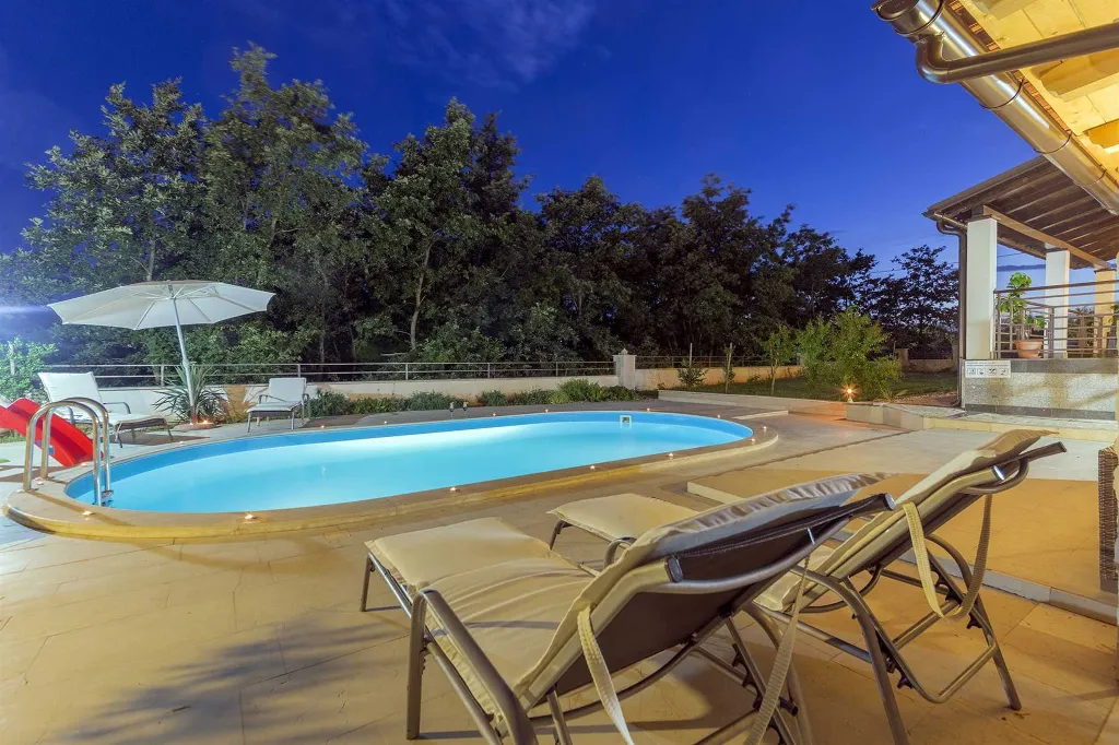 Vodnjan Villa with Heated Pool and Rooftop Terrace
