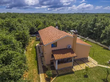 Vodnjan Villa with Heated Pool and Rooftop Terrace