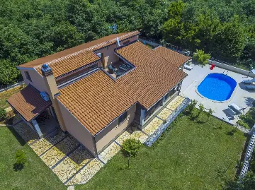 Vodnjan Villa with Heated Pool and Rooftop Terrace