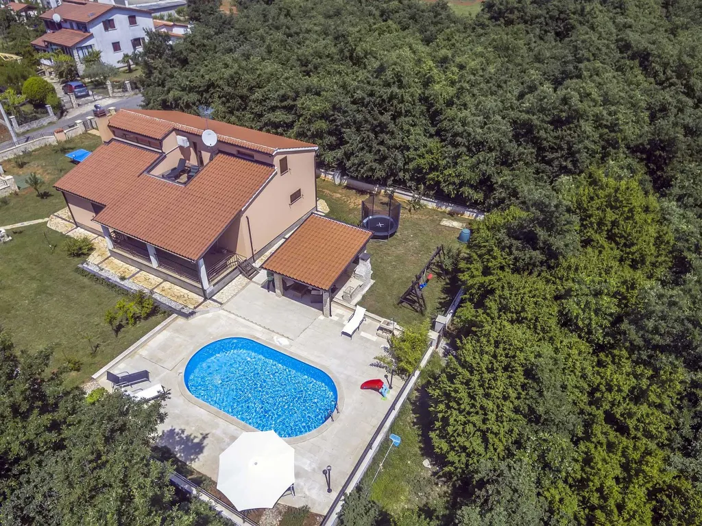 Vodnjan Villa with Heated Pool and Rooftop Terrace