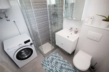 House in Pula with Courtyard for 4 Guests