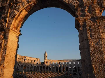 House in Pula with Courtyard for 4 Guests